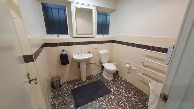 Middle Bathroom at Toorak Luxury Living